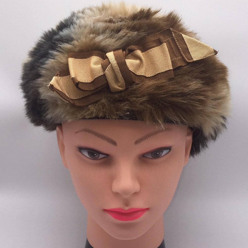 I Pinco Pallino Ladies Faux Fur Winter Hat Size 58 Made in Italy